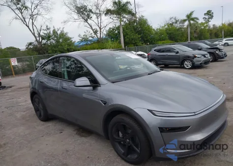 2026 Tesla Model Y Long Range Dual Motor All-Wheel Drive/Long Range Launch Series из США, поврежденный, VIN 7SAYGDEE6TA388853